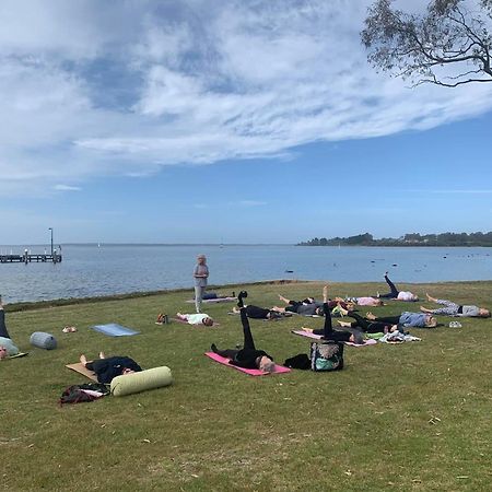 Swan Cove Beachfront Raymond Island Bagian luar foto