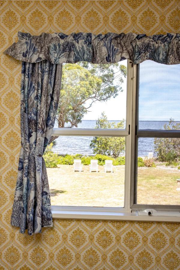 Swan Cove Beachfront Raymond Island Bagian luar foto